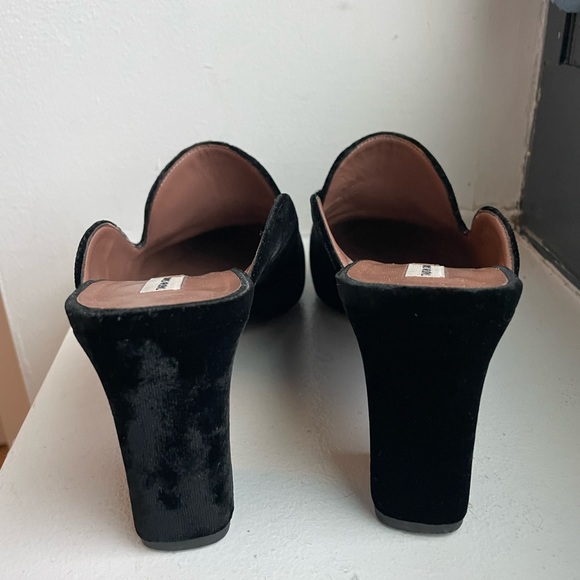 Tabitha Simmons Women’s Anya Velvet Dressy Mules - Picture 5 of 8